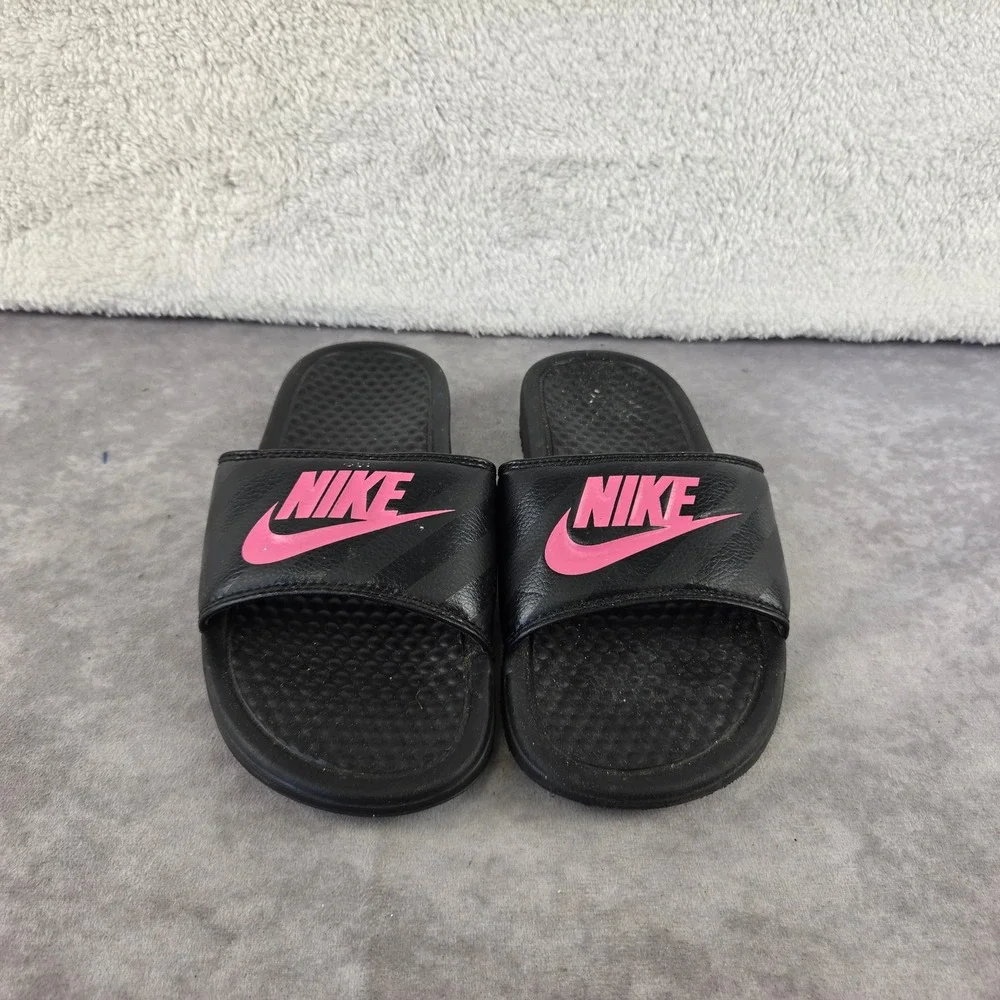 Nike benassi just